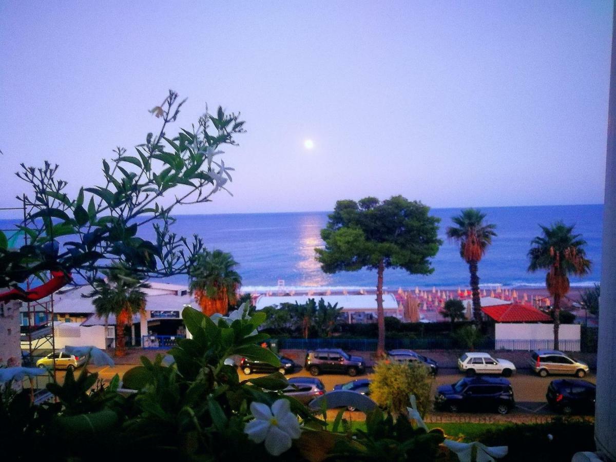 Taormina By The Sea Apartamento Mazzeo Exterior foto